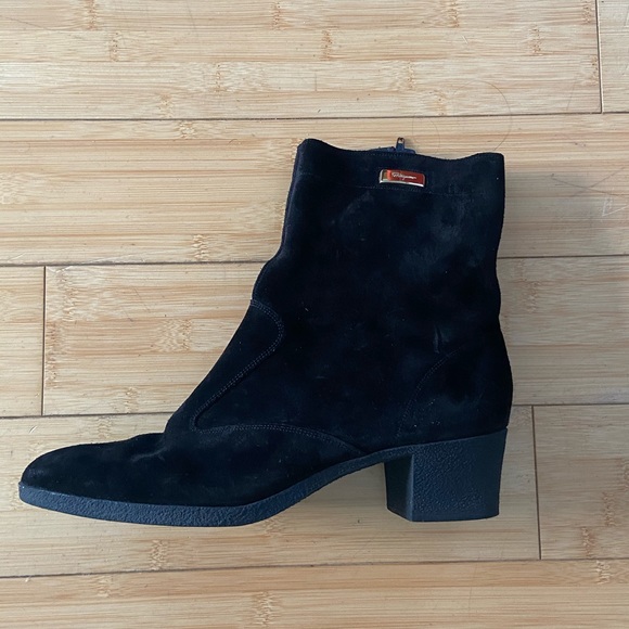Salvatore Ferragamo black suede boots - Picture 1 of 5